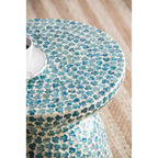 Taburete y mesa auxiliar con mosaico de conchas de capiz